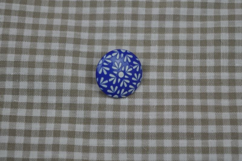 Knopf Tante Ema Blumenmuster blau