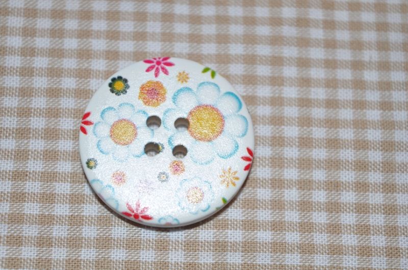 Knopf Holz Blumenvielfalt weiß