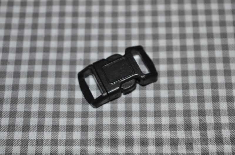 Steckschnalle 10 mm gebogen schwarz