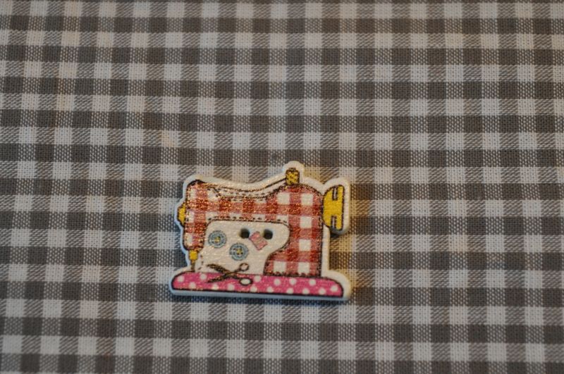 Knopf Nähmaschine Holz Karo dunkelrot