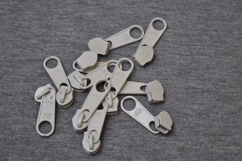 Schieber/Zipper 5 mm Reißverschluss creme