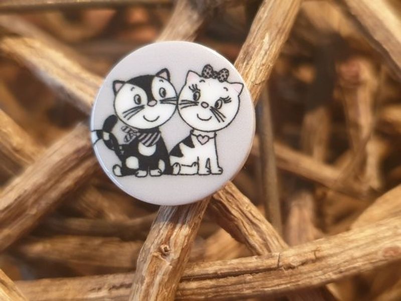 Knopf Steinbeck Katze Miau 1 grau