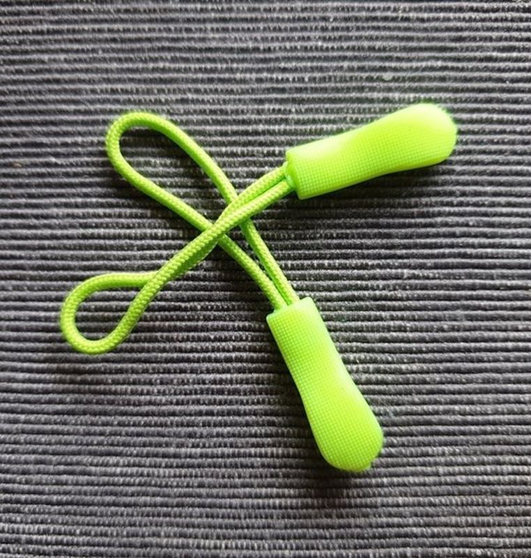Reißverschluss Zipper Anhänger neongrün