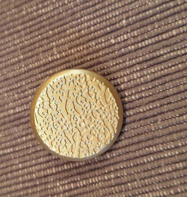 Metallknopf Gold mit Prägung