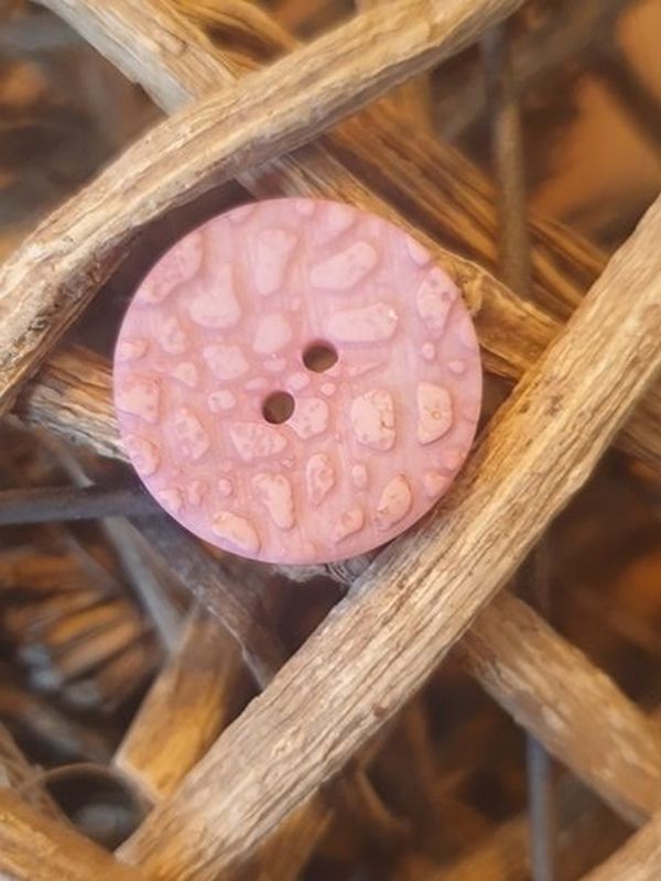 Knopf 15mm 2-Loch Polyester Steinoptik rosa