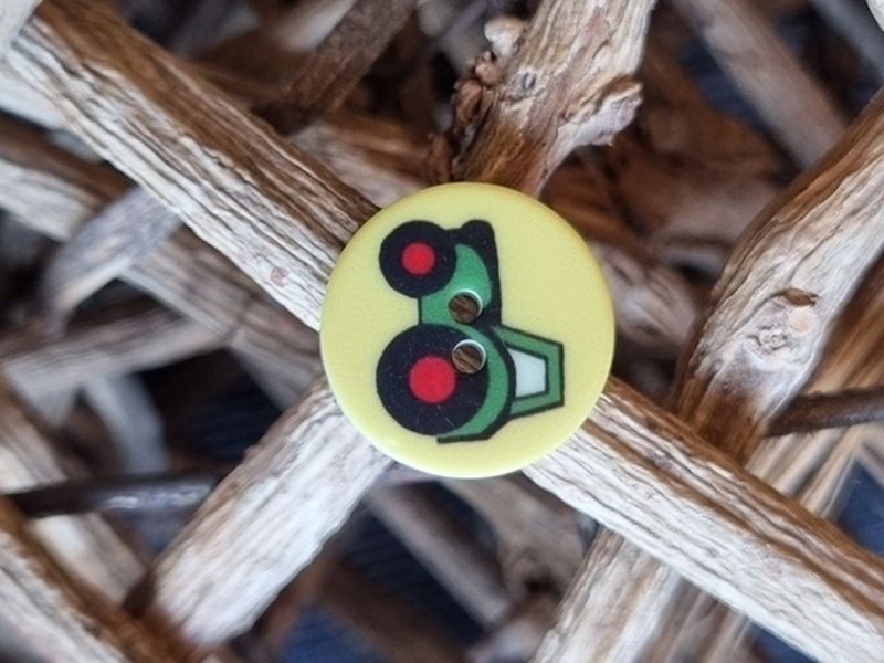 Kinderknopf Traktor gelb