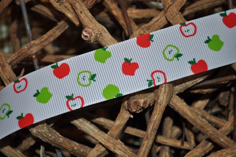 Ripsband *äpfel* weiß