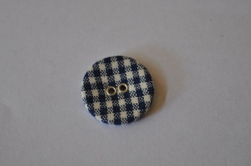 Knopf mit Stoff bezogen dunkelblau