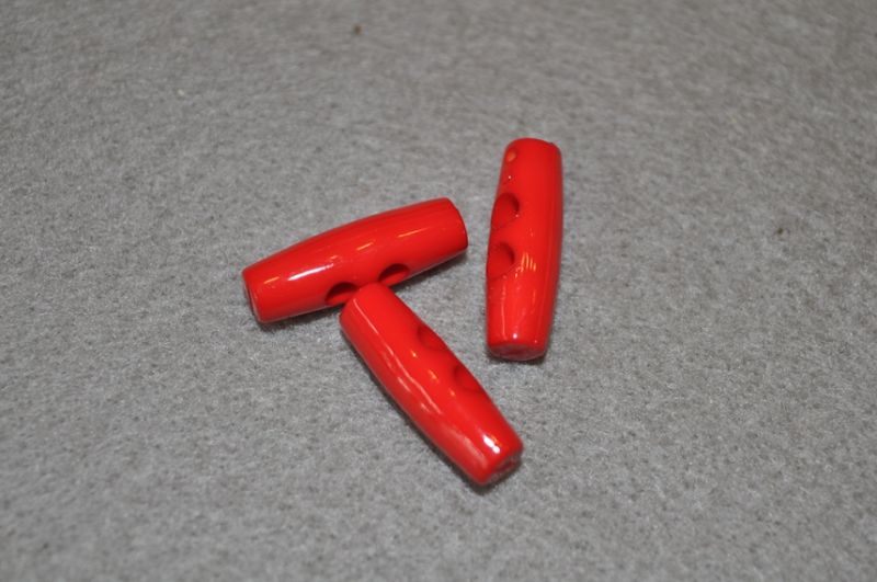 Polyesterknebel 2-Loch 2cm rot