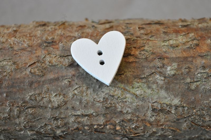 Holzknopf Herz klein weiß 1