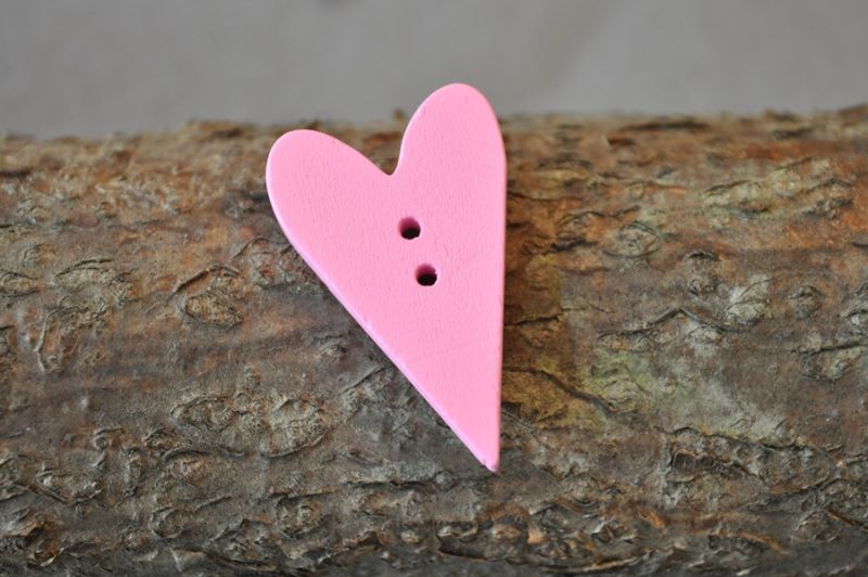Holzknopf Herz groß hellrosa 4