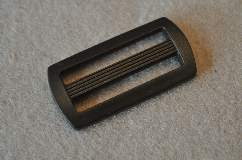 Schieber Gurtversteller 40 mm schwarz