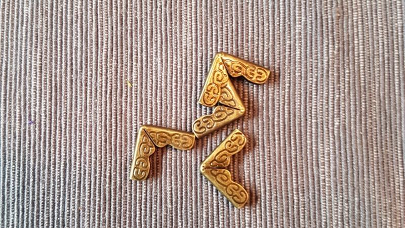 Taschenecke Motiv bronze 16x16mm 