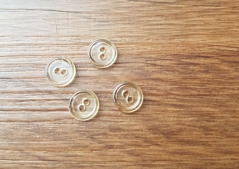 Knopf Uni durchsichtig/gelblich 11mm