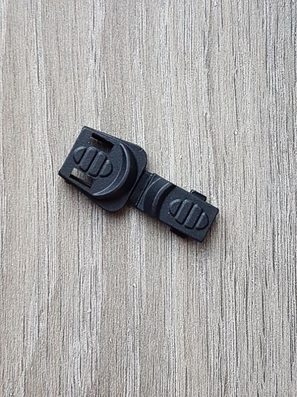 Kordelenden flach schwarz 18x18mm