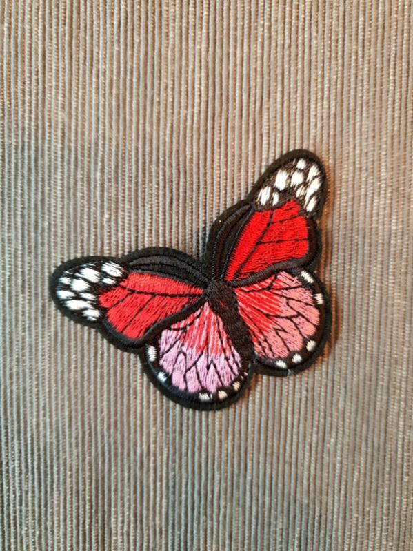 Applikation/Bügelbild Schmetterling rote Erdbeere