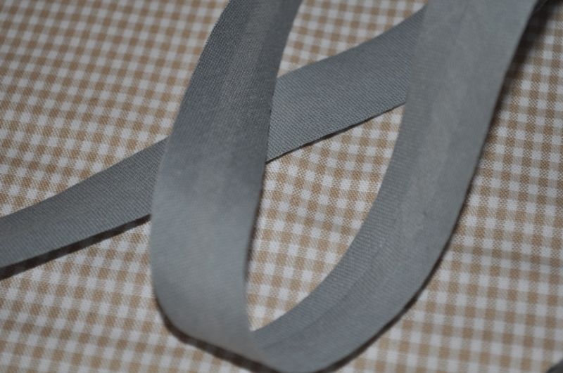 Schrägband gefalzt 20 mm grau