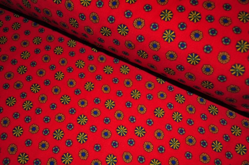 Cord rot mit bunten Blümchen