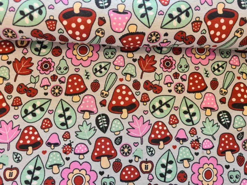 Alpensweat Blumen und Pilze hellgrau