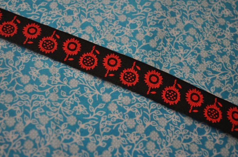 Weband Renaissance Ribbons Blume Schwarz Rot