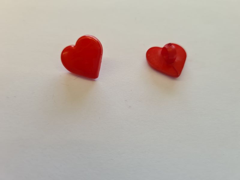 Knopf Herz mit Öse 1,5cm Rot 6