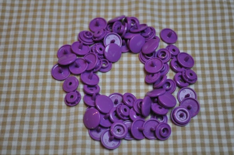 30 Baby Snaps T5 Farbe B41 Violet