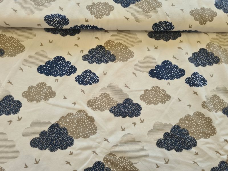 Jersey Wolken und Schwalben Creme Dunkelblau