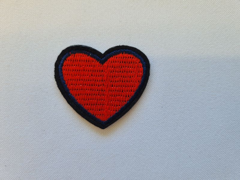 Applikation/Bügelbild Herz mit schwarzem Rand 3,5 cm