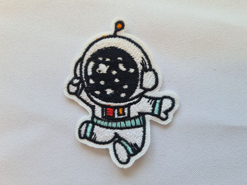 Applikation/Bügelbild Astronaut schwebend