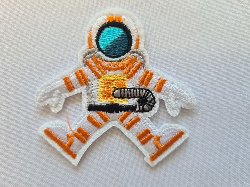 Applikation/Bügelbild Atronaut schwenbend rosa