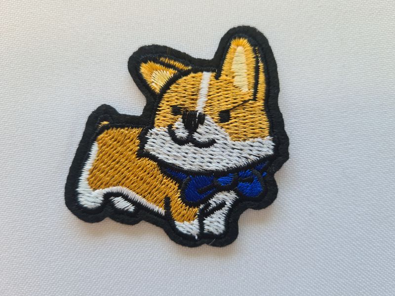 Applikation/Bügelbild Hund mit blauem Halztuch