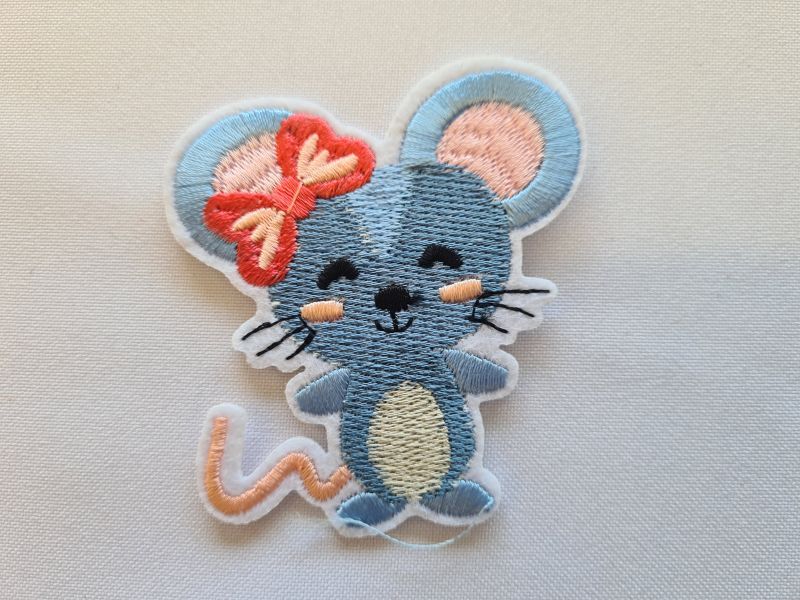 Applikation/Bügelbild Maus mit Schleife