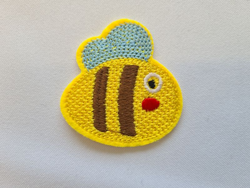 Applikation/Bügelbild Bienchen gestickt