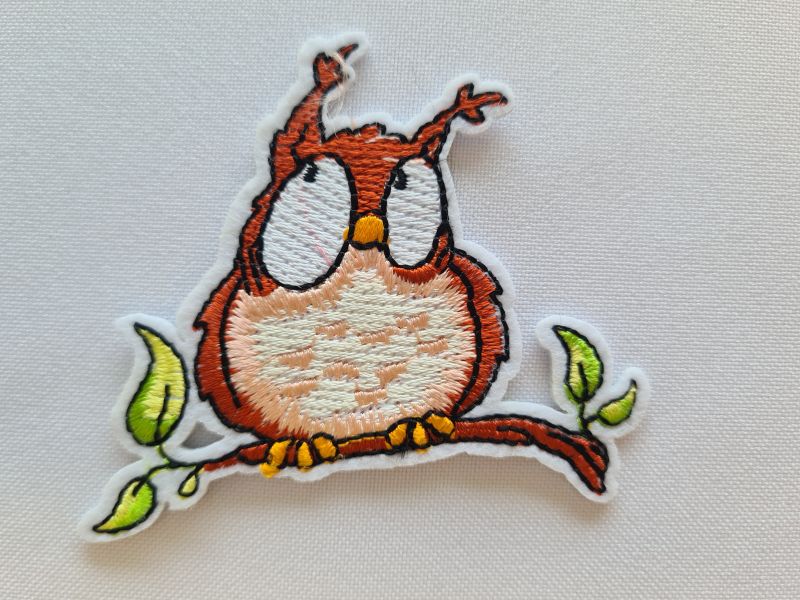 Applikation/Bügelbild Eule auf Ast