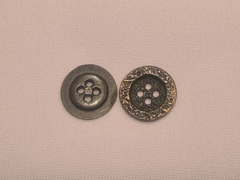 Knopf 17mm 4-Loch Metall Hammerschlagoptik Schwarz/Gold