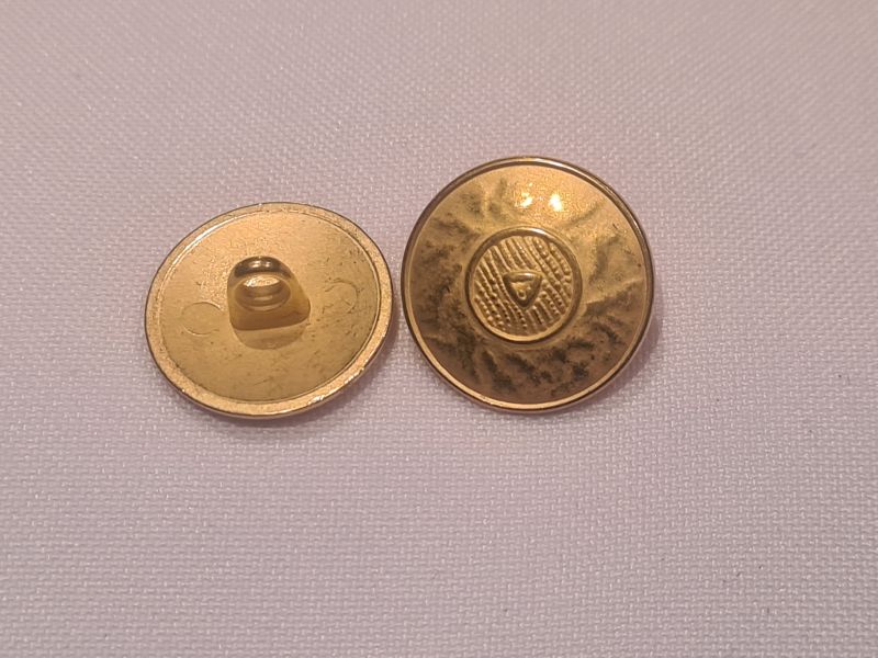 Knopf 18mm Öse Metall Schildoptik Gold