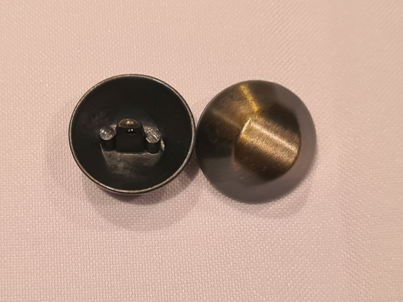 Knopf 20mm Öse Tracht Kuppel Hematit