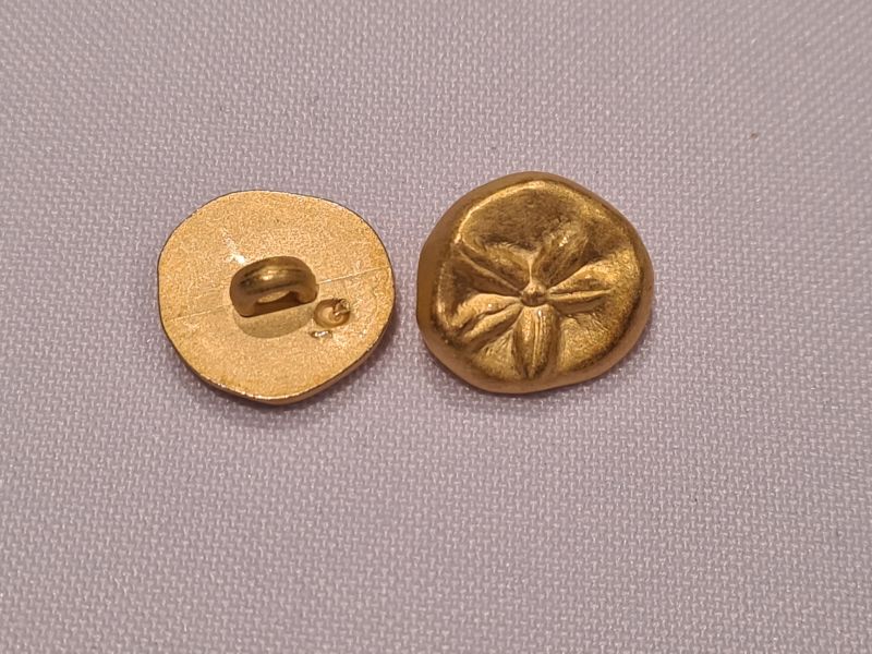 Knopf 14mm Öse Metall Nugget mit Blume gold