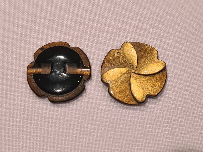 Knopf 23mm Öse Kunststoff Perlmuttoptik Windmühle Braun