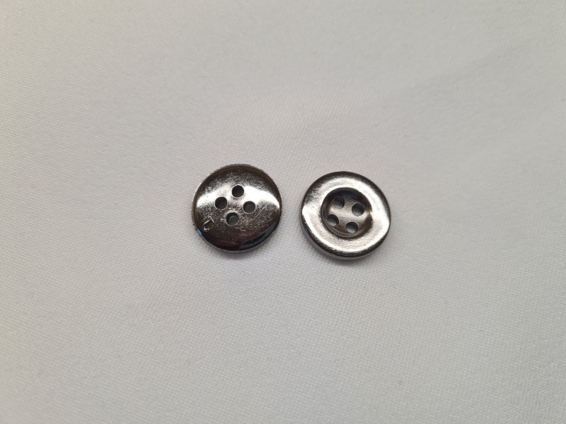 Knopf 15mm 4-Loch Metalloptik Silber