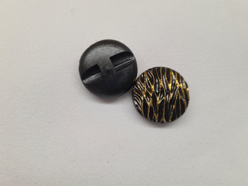Knopf 20mm Öse mit goldenem Wellenmuster Schwarz
