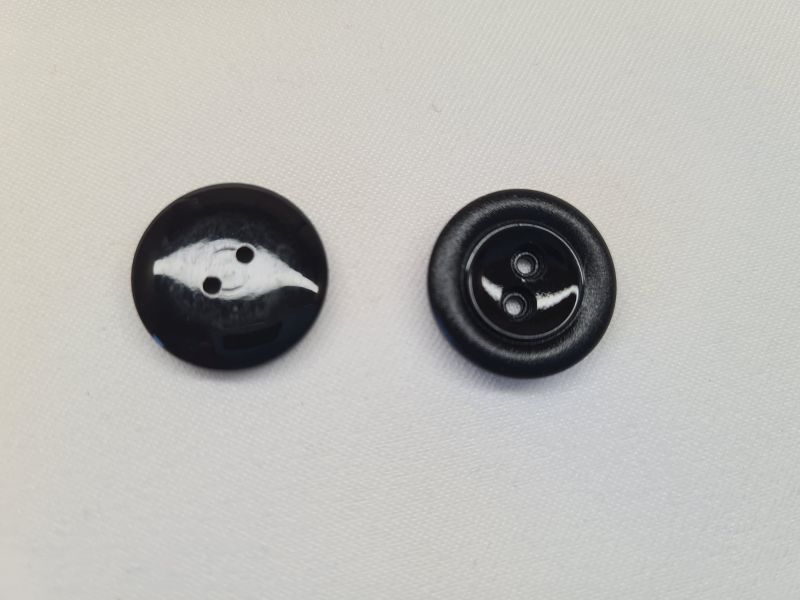 Knopf 17mm 2-Loch matter Rand Schwarz