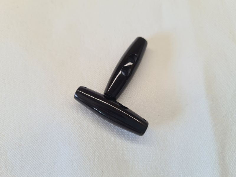 Polyesterknebel 2-Loch 3cm schwarz