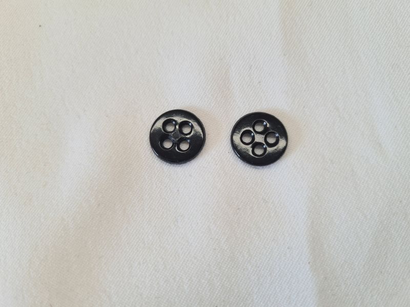 Knopf 13mm 4-Loch Anzugsknopf sehr flach Schwarz