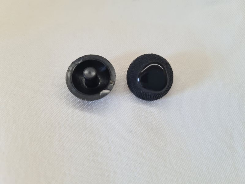 Knopf 15mm Öse Hubbel ohne Spitze Schwarz