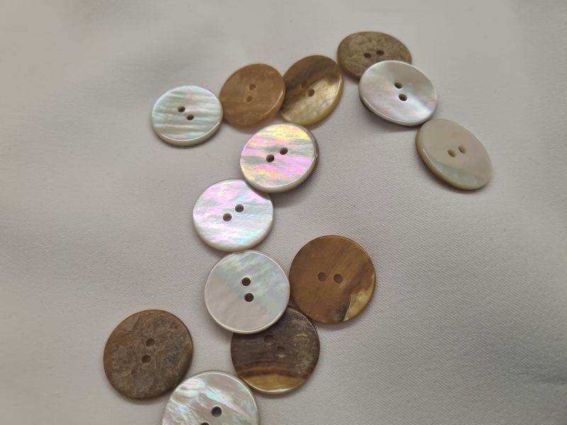 Knopf 23mm 2-Loch Perlmutt-Knopf