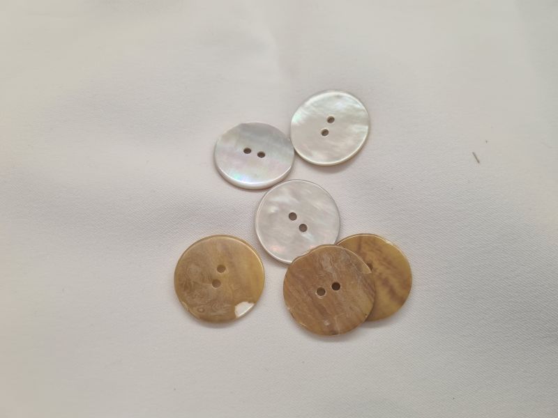 Knopf 25mm 2-Loch Perlmutt-Knopf