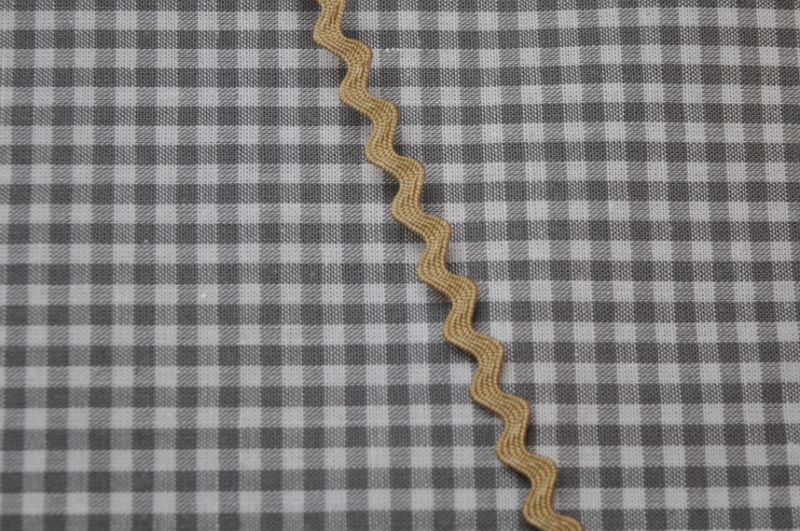 Zackenlitze 4 mm camel