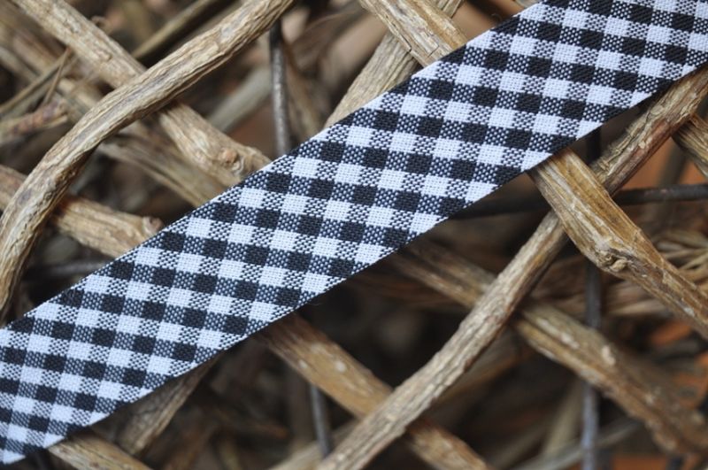 Schrägband mini vichy karo gefalzt 18 mm schwarz