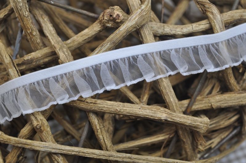 Rüschengummi 18mm weiß